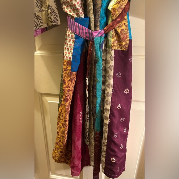Colorful Patchwork Kimono Robe with Pockets - Picture 10 of 15